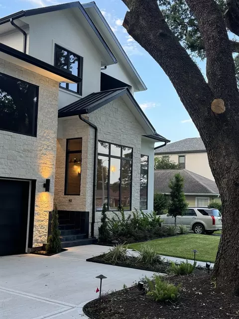 4708 Laurel St, Bellaire, TX 77401