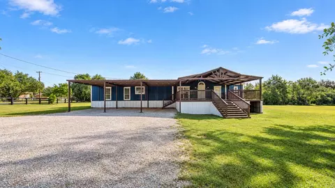 601 W Austin St, Bellville, TX 77418