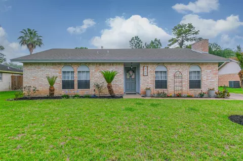2705 Parrott Ave, Rosenberg, TX 77471