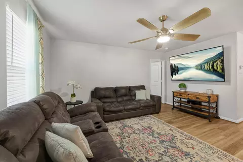 Living - 3031 Apache St, Willis, TX 77378 photo 2 of 2