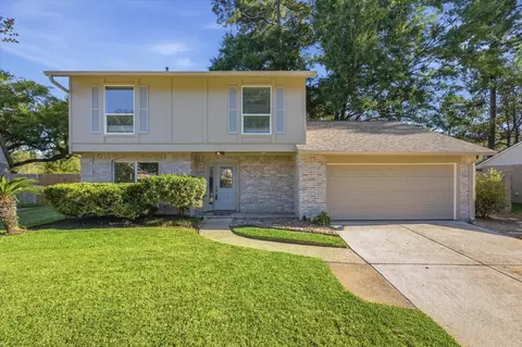3234 Golden Leaf Dr, Kingwood, TX 77339