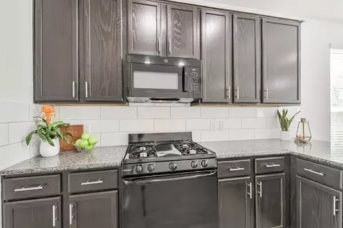 Kitchen - 2824 Beech River Ct, Conroe, TX 77301 photo 2 of 3