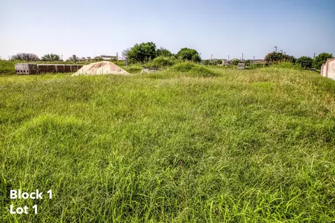 2439 Oak Hollow Ln, Brenham, TX 77833