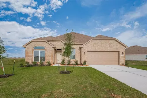 1070 Comal Trl, Dayton, TX 77535