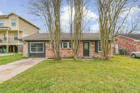 2718 Summertime Dr, Houston, TX 77045