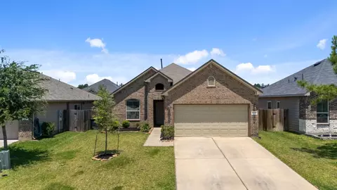 2137 Cedar Way Dr, Conroe, TX 77301