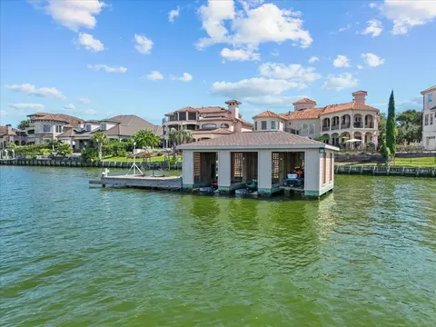1628 Enterprise Ave, League City, TX 77573