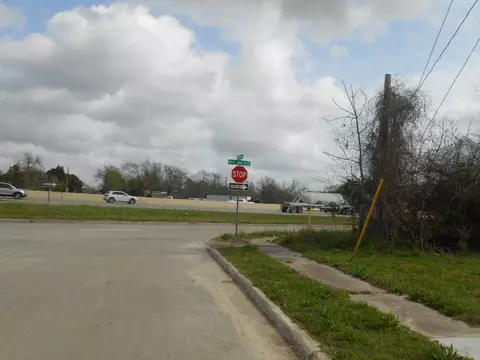 5210 Wayne St, Houston, TX 77026
