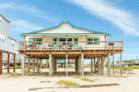 1302 Seashell Dr, Surfside Beach, TX 77541 photo 1