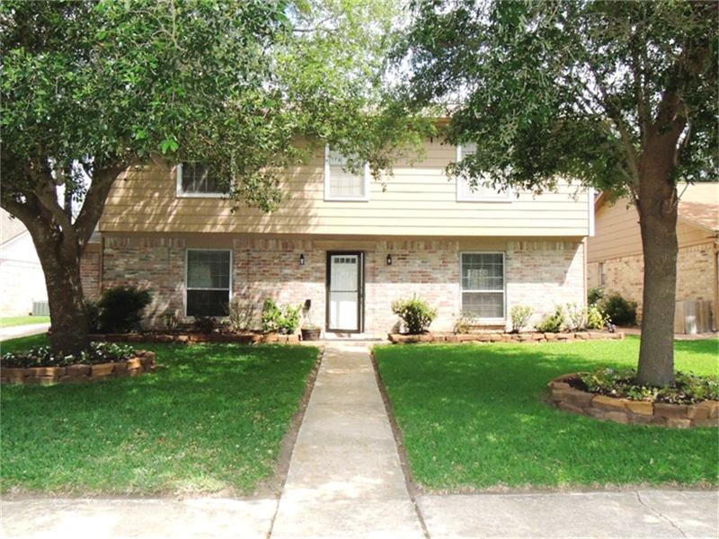 6822 Falling Waters Dr, Spring, TX 77379 photo 1