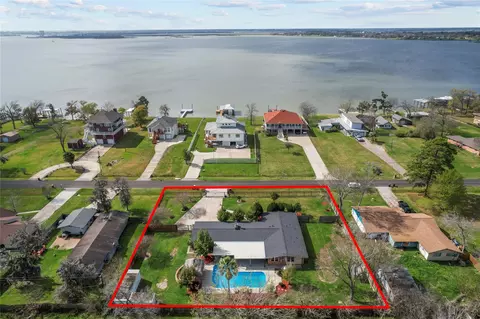 505 S Burnett Dr, Baytown, TX 77520