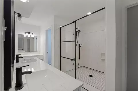 Bath - 6611 Falling Waters Dr, Spring, TX 77379 photo 1 of 4