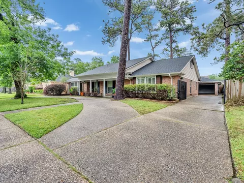 12307 Rip Van Winkle Dr, Houston, TX 77024