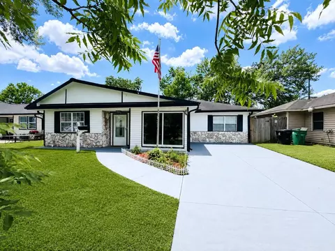 1318 Sulphur St, Houston, TX 77034