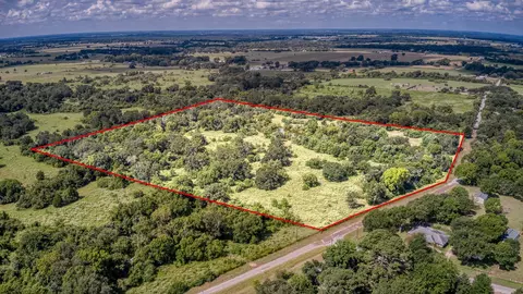 37585 Porter Ln, Hempstead, TX 77445