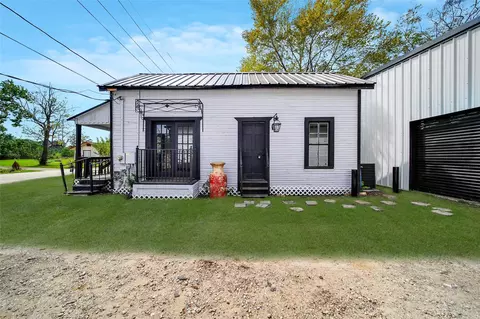 Exterior - 106 Spring School Rd, Spring, TX 77373 photo 1 of 7