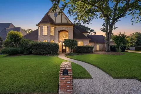 5819 Rocky Brook Dr, Kingwood, TX 77345