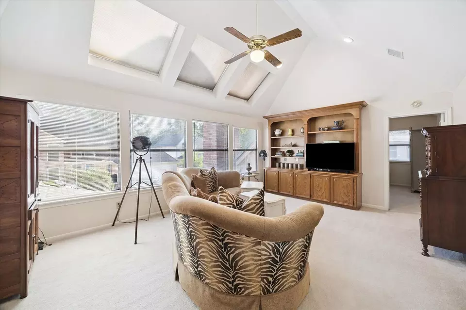Living - 5006 Sandy Cedar Dr, Kingwood, TX 77345 photo 3 of 3