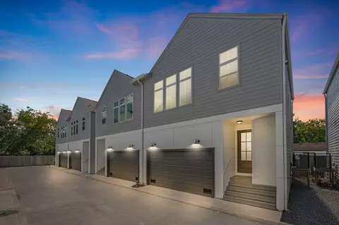 6033 Cypress St, Houston, TX 77074
