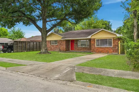 514 Gammon Dr, Houston, TX 77022