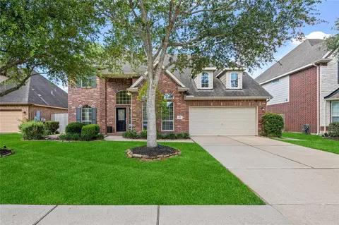 1111 Haye Rd, Friendswood, TX 77546