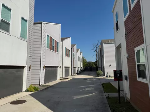 602 Janisch Rd, Houston, TX 77018