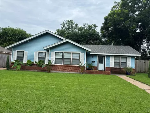 509 23rd Ave N, Texas City, TX 77590