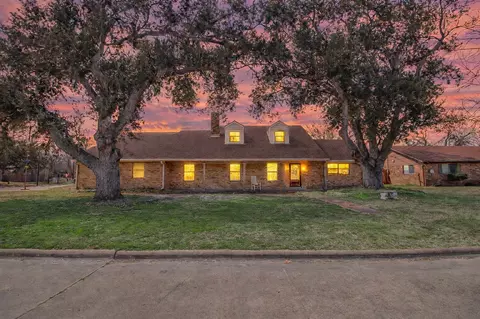 903 Horlock St, Navasota, TX 77868