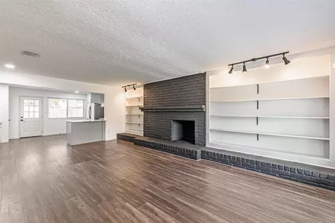 9414 Springview Ln, Houston, TX 77080