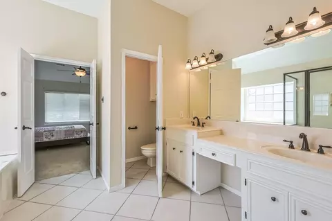 Bath - 19623 Teller Blvd, Spring, TX 77388 photo 2 of 6