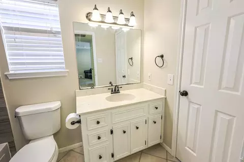 Bath - 19623 Teller Blvd, Spring, TX 77388 photo 6 of 6