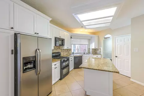 Kitchen - 19623 Teller Blvd, Spring, TX 77388 photo 2 of 5