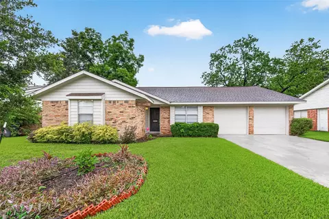 5921 Ariel St, Houston, TX 77074
