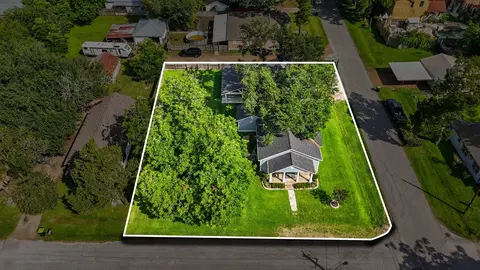 3302 North Ave, Needville, TX 77461