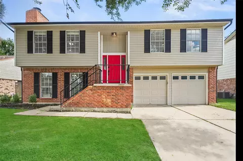 5418 Rock Springs Dr, La Porte, TX 77571