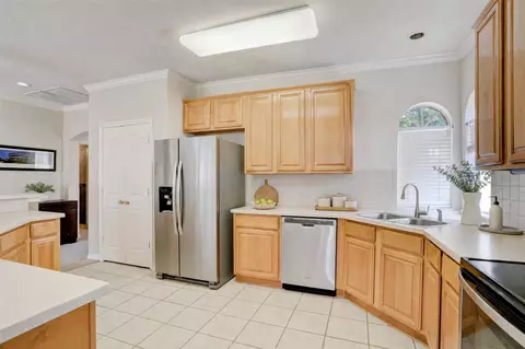 Kitchen - 7022 Treaschwig Rd, Spring, TX 77373 photo 1 of 1