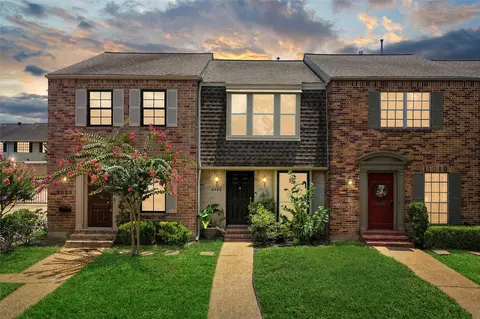 2025 Winrock Blvd #165, Houston, TX 77057