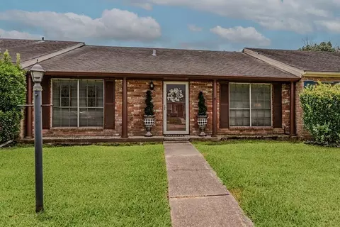 5975 Meadow Way, Beaumont, TX 77707