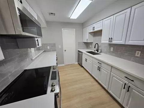 4138 Belle Park Dr #4138, Houston, TX 77072