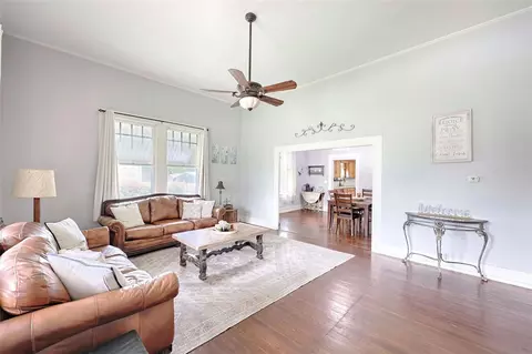 Living - 403 E 7th St, Flatonia, TX 78941 photo 2 of 3