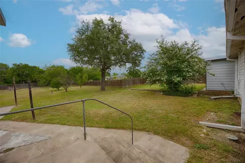 Exterior - 403 E 7th St, Flatonia, TX 78941 photo 5 of 5