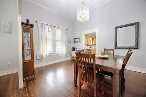 Dining - 403 E 7th St, Flatonia, TX 78941 photo 3 of 5