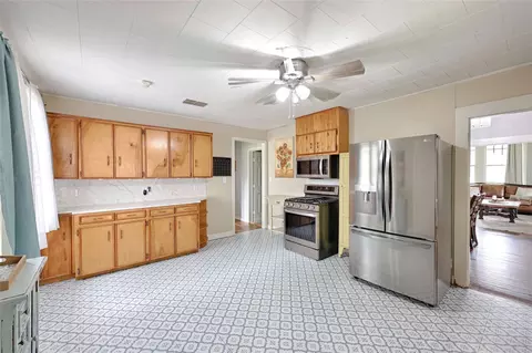 Kitchen - 403 E 7th St, Flatonia, TX 78941 photo 4 of 4