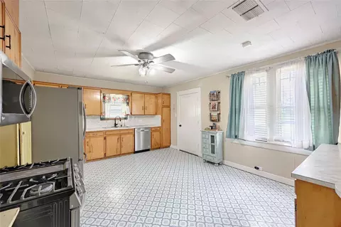 Kitchen - 403 E 7th St, Flatonia, TX 78941 photo 2 of 4
