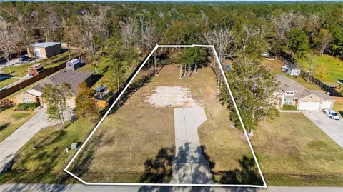 4595 Axis Trl, Conroe, TX 77303