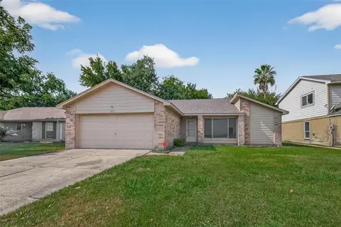 1915 Aldates Dr, Houston, TX 77015