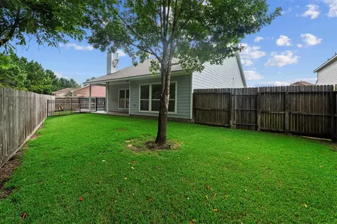 Exterior - 1069 Shadow Glenn Dr, Conroe, TX 77301 photo 2 of 6