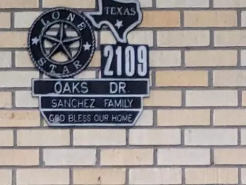 2109 Oaks Dr, Pasadena, TX 77502 photo 6