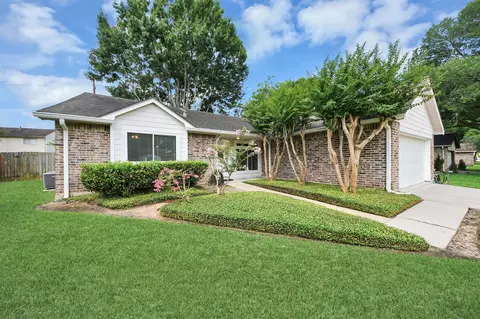 2422 Woven Wood Ln, Richmond, TX 77406