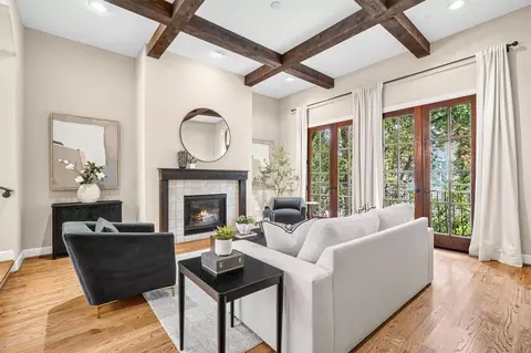 1129 W Bell St, Houston, TX 77019